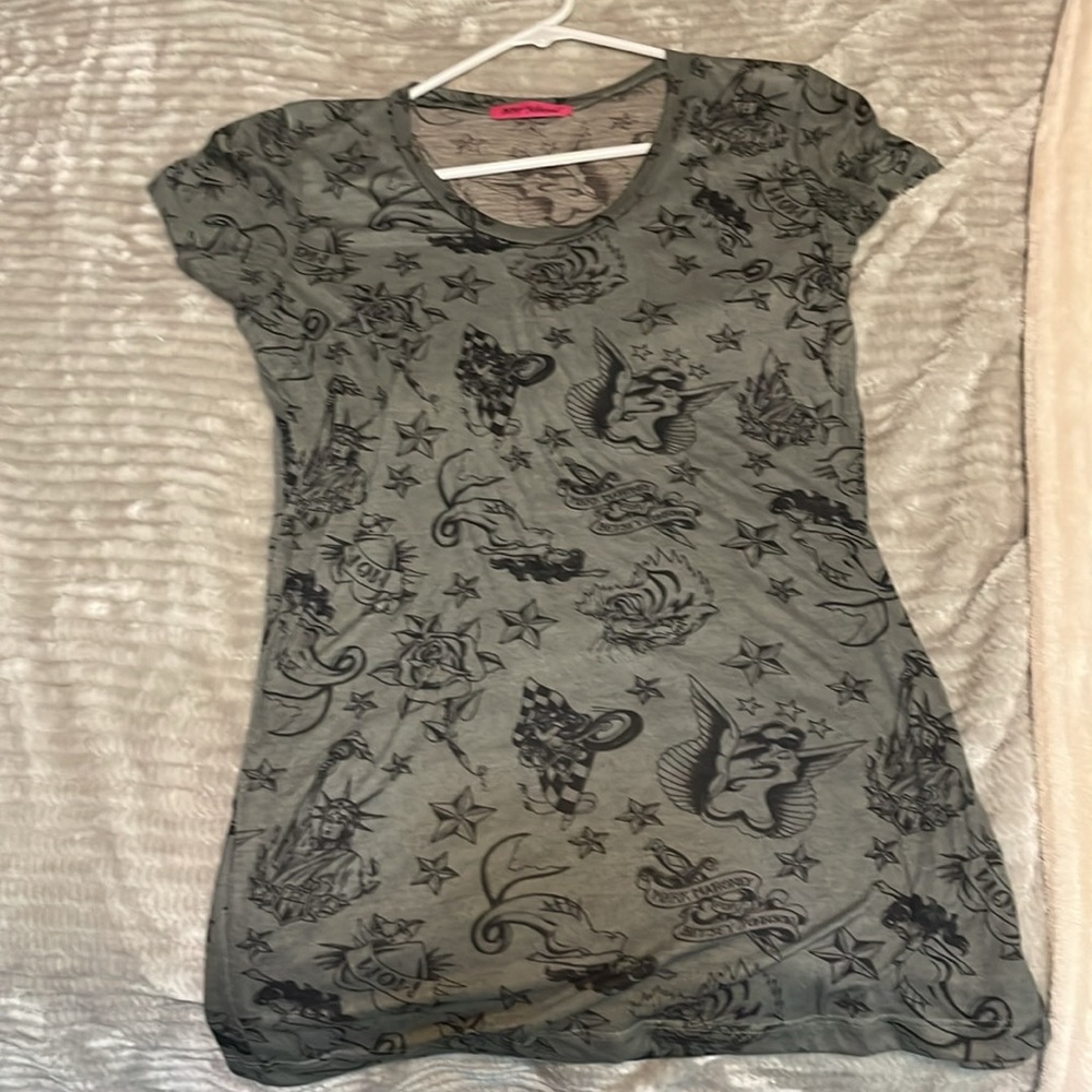 Betsy Johnson Long Tee. Size M/L